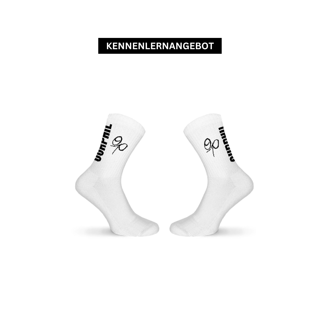 3 PAIRS OP SOCKS BUNDLE